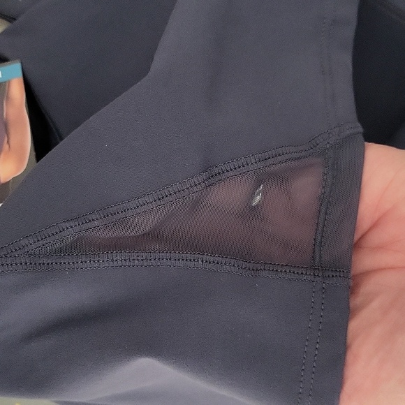 🛍Avia Womens L Cropped Sports Bra Blue Grey Low Support Stretch 2 Pack NEW - Picture 10 of 10